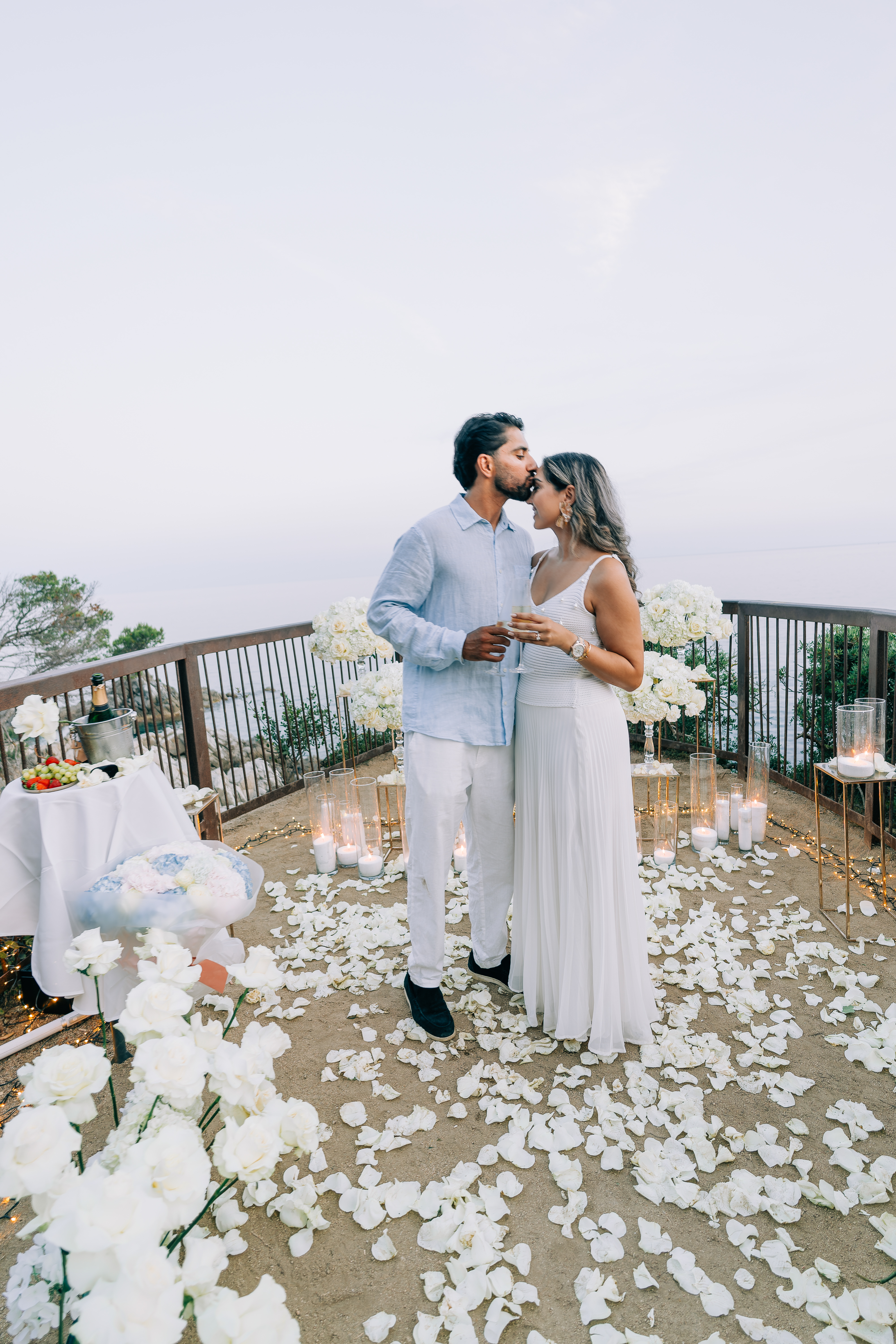 Romantic proposal by the sea in Barcelona